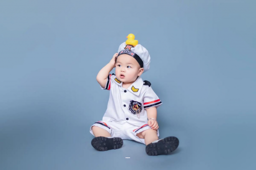 成都试管代怀宝宝老摇头怎么回事