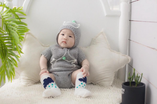 成都试管代怀宝宝揉眼睛是怎么回事